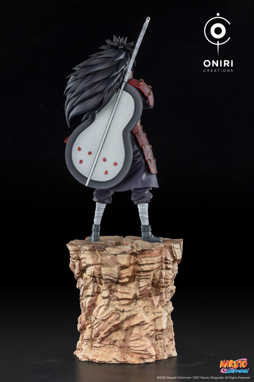 Statue Madara Uchiha, vue de dos et Gunbai