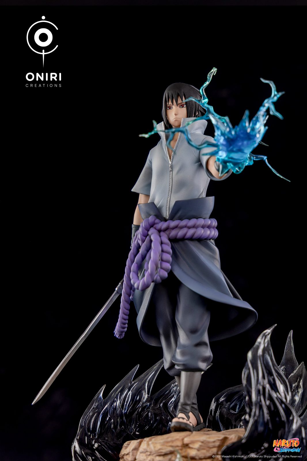 Statue Sasuke Uchiha, vue arrière